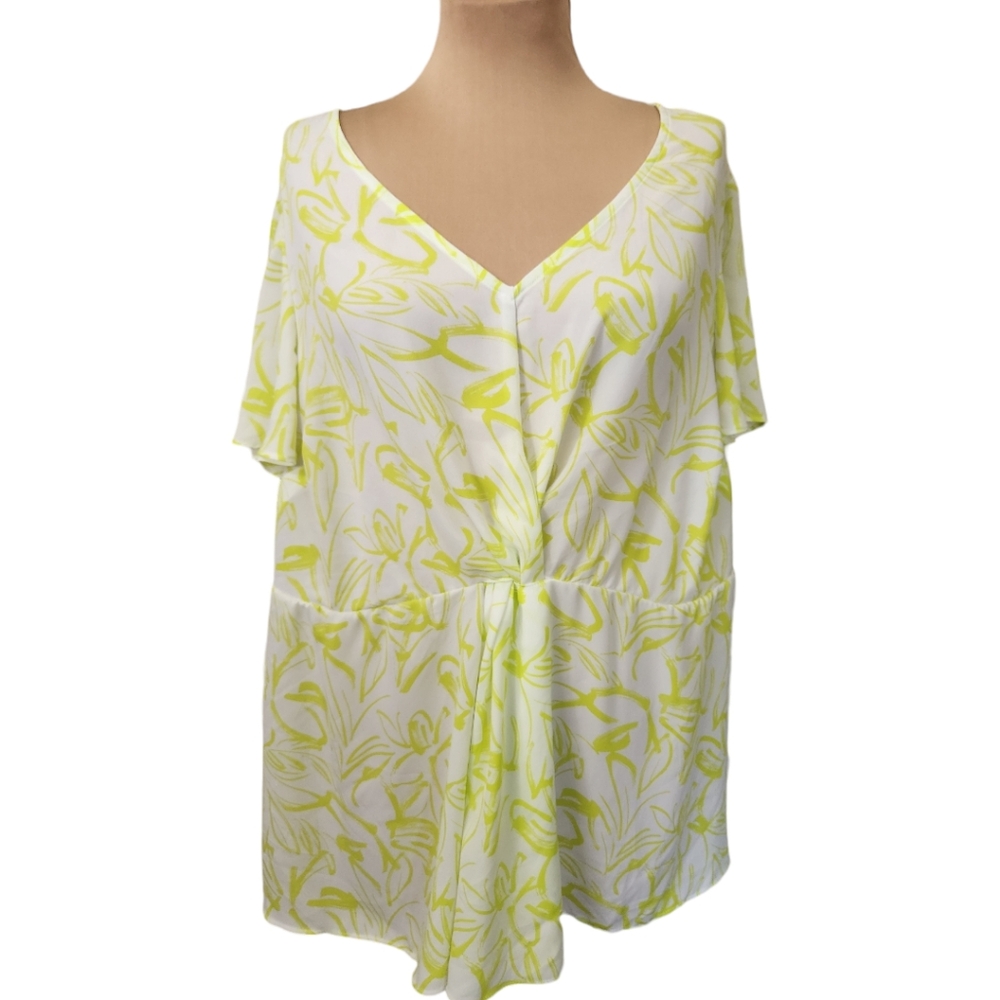 TORRID Georgette Twist Surplice Flutter Sleeve Blouse - Size 2X - Picture 4 of 10